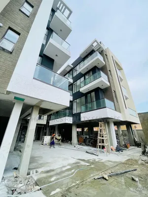 3bdrm Apartment in Lekki Phase 1 for sale