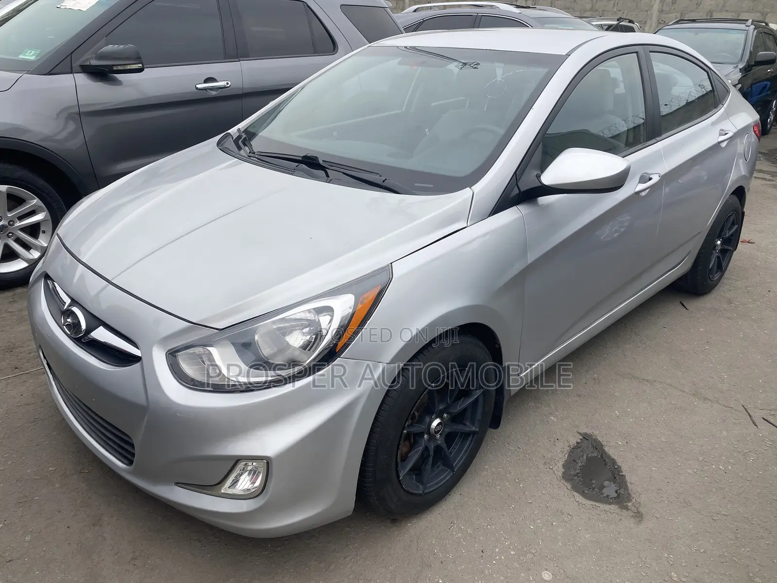 Hyundai Accent SE Automatic 2012 Silver