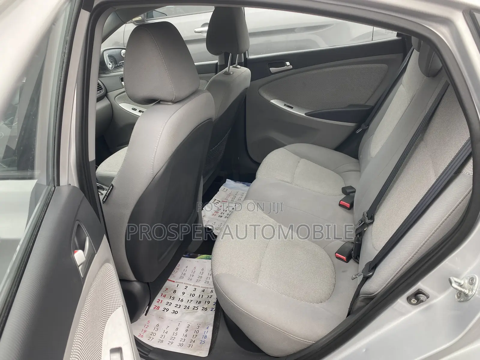 Hyundai Accent SE Automatic 2012 Silver