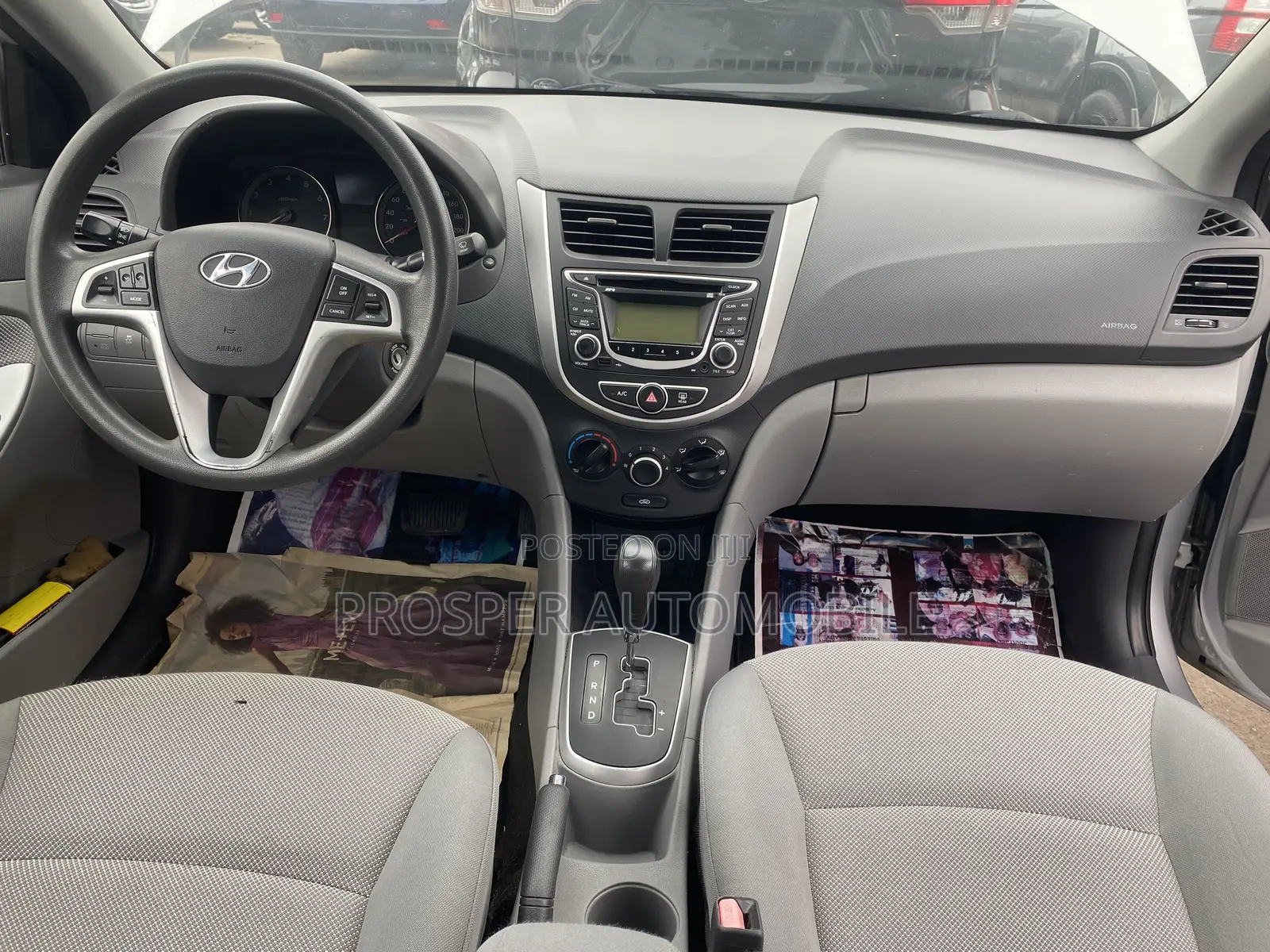 Hyundai Accent SE Automatic 2012 Silver