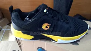 Tennis Shoe