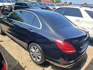 Mercedes-Benz C300 2018 Black