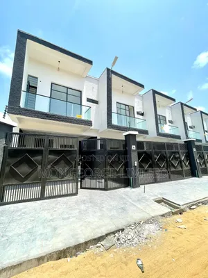 4bdrm Townhouse/Terrace in Ikota for sale