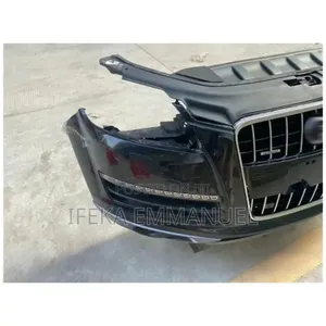Complete Front Cut Audi Q7 2013