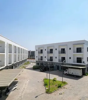 4bdrm Townhouse/Terrace in Jahi by Tarred Road for Sale