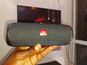 Photo - JBL Flip 5 Waterproof Bluetooth Speaker