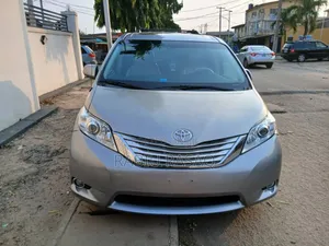 Toyota Sienna 2012 Blue