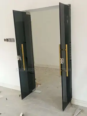 Swing Door With Back Glass