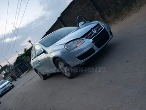 Photo - Volkswagen Jetta 1.6 Comfortline 2008 Silver
