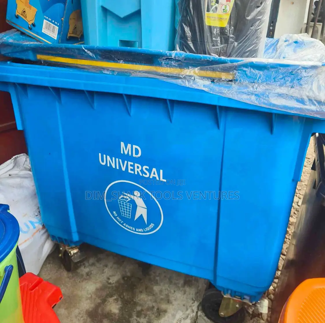 Plastic Waste Container/Garbage Bin(With 4 Wheels)