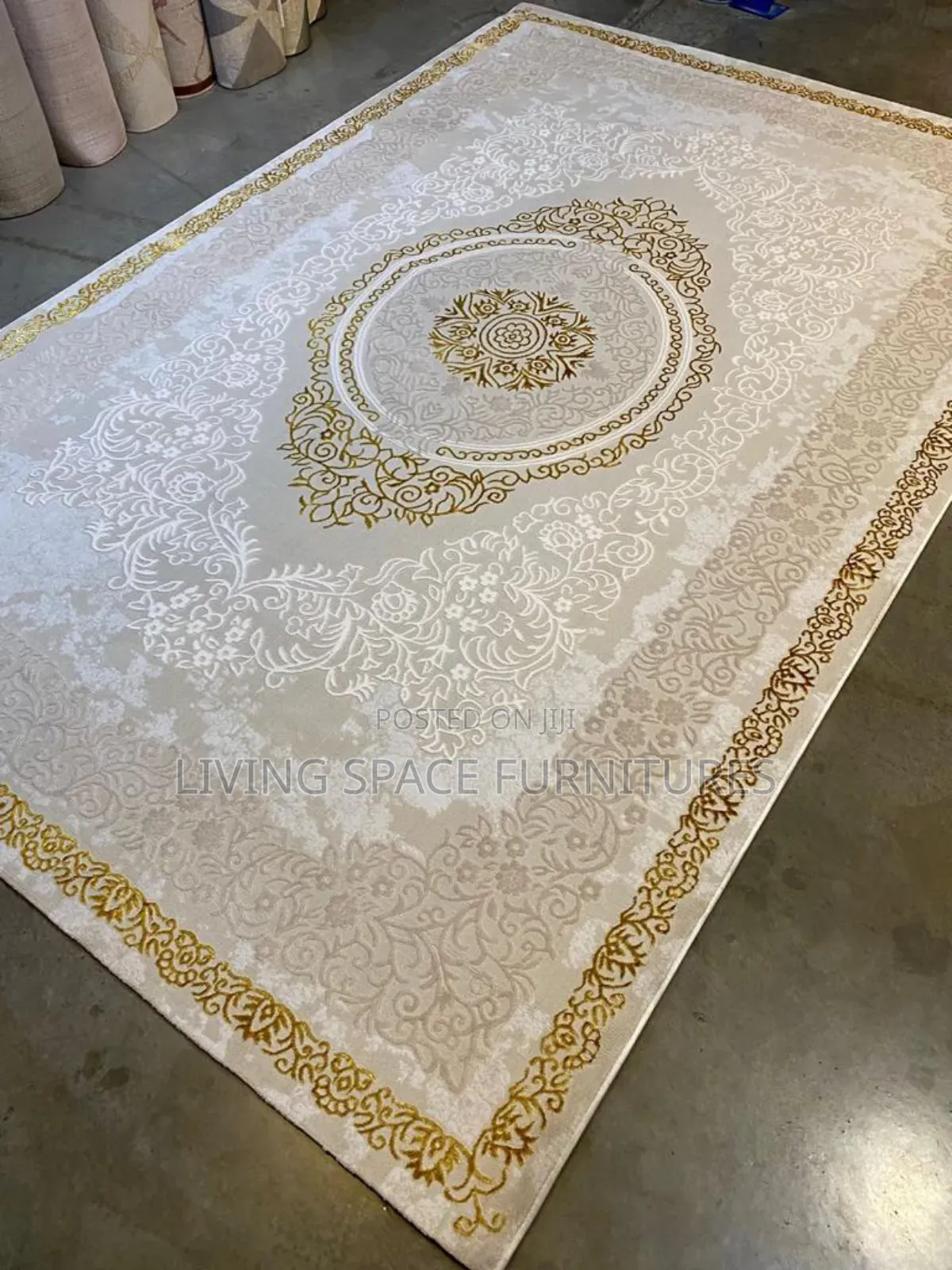 Luxury Turkish Shaggy Centre Rug 5by7 Size