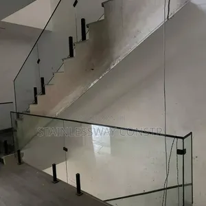 Plain Glass Spar Railing