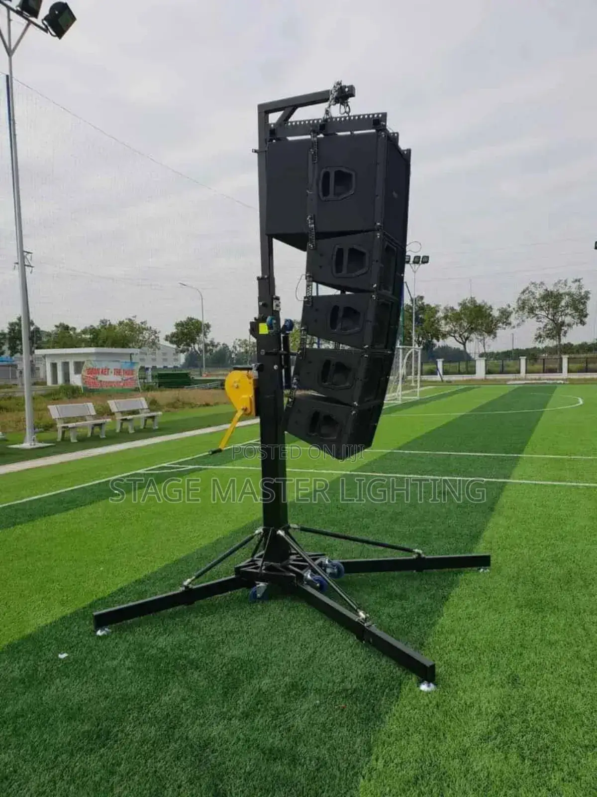 A Pair of Heavy Duty Stand Musical
