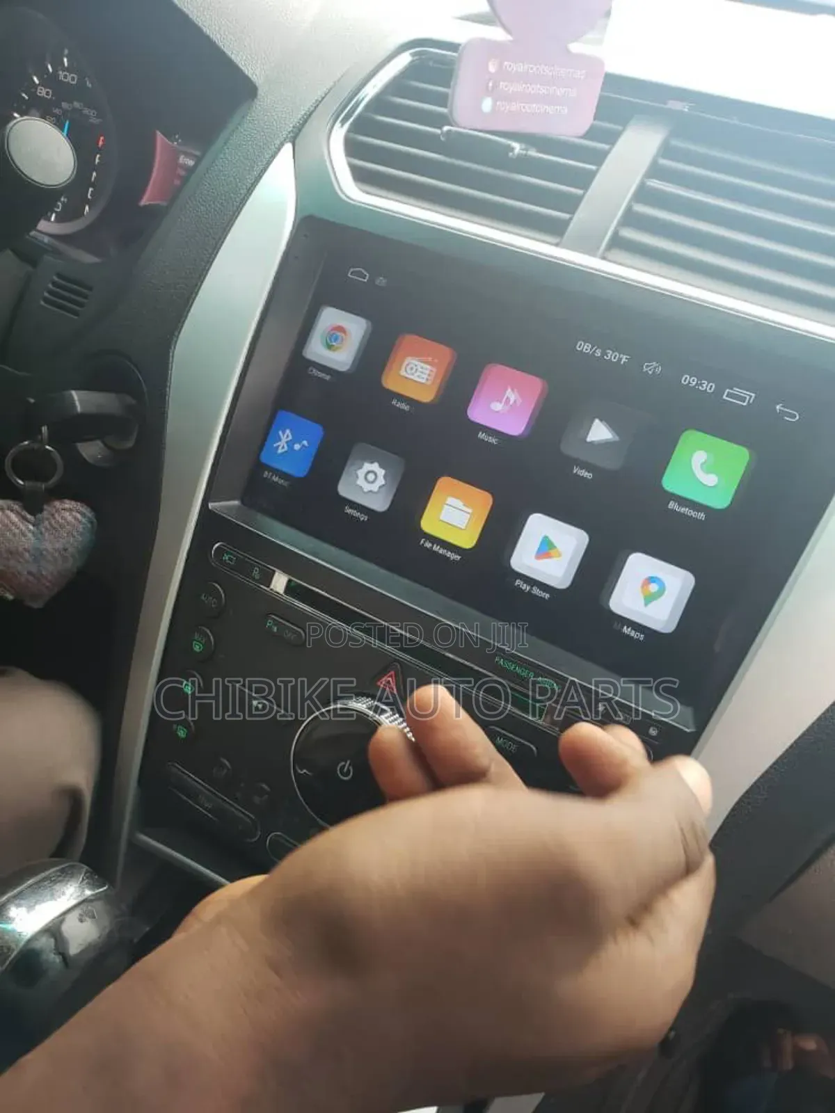 Ford Explorer Half Android