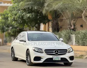 Photo - Mercedes-Benz E300 2017 White