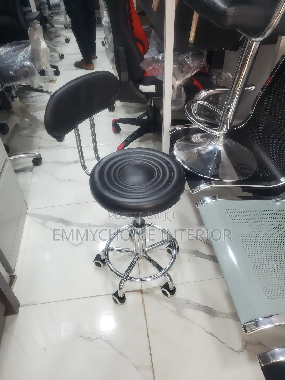 Bar Chair With Back Rest