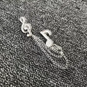 Suits/Senator Wears Accessories
