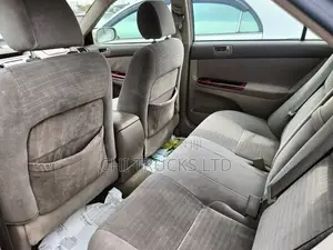 Toyota Camry LE V6 4dr Sedan (3.0L 6cyl 5A) 2005