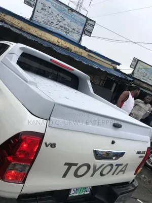 Back Cover Hilux Carryboy