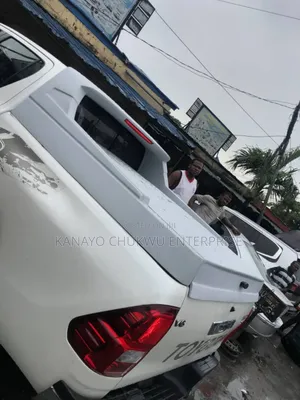 Back Cover Hilux Carryboy