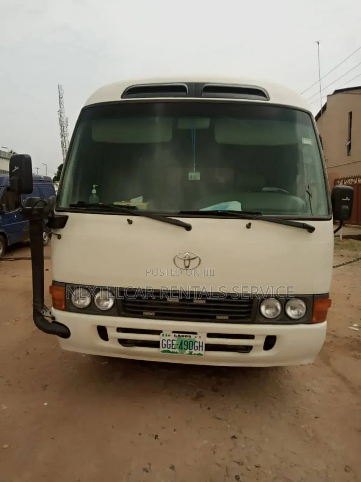 Coaster Bus for Hire 12/24hours