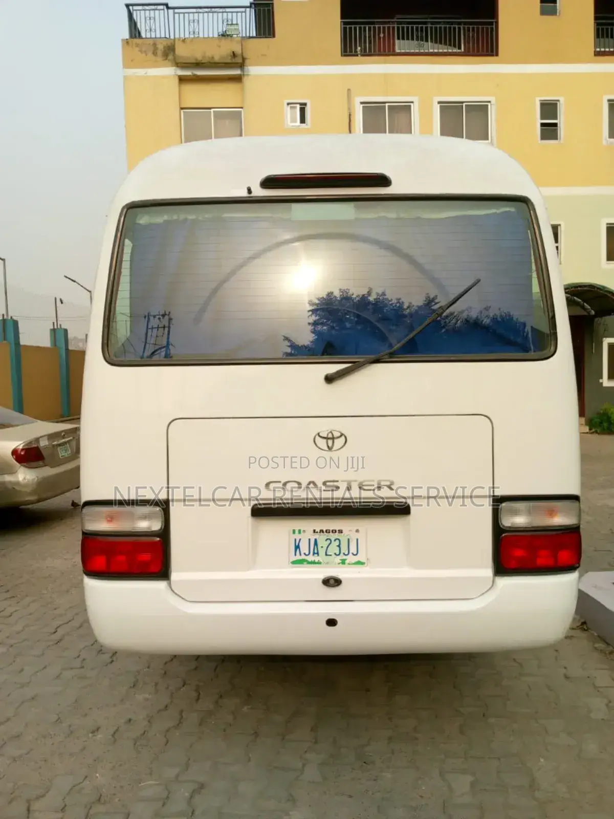 Coaster Bus for Hire 12/24hours