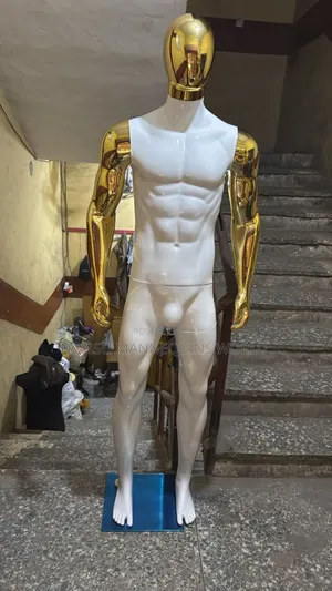 Huge White/Gold Egg Face Display Mannequin