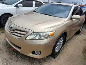 Toyota Camry 2010 Gold