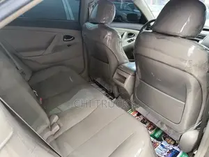 Toyota Camry LE V6 4dr Sedan (3.5L 6cyl 6AM) 2010 Gold