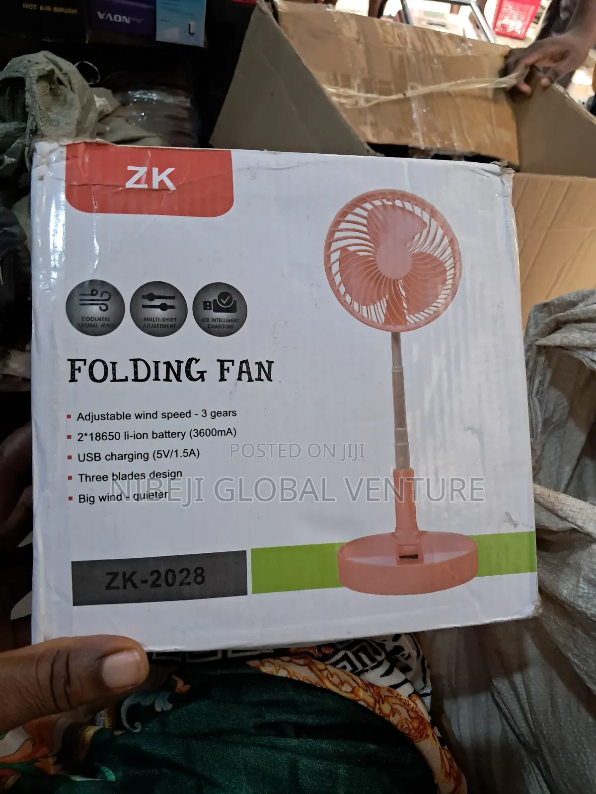 Adjustable Folding Fan