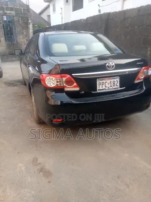 Toyota Corolla LE 4dr Sedan (1.8L 4cyl 4A) 2012 Black