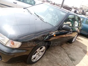 Nissan Almera 1999 Black