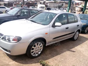 Nissan Almera 2000 Silver