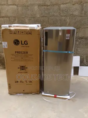 Less Energy Consumption 168l 7 Shelves Upright Freezer