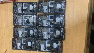 Photo - Samsung Crack Screen