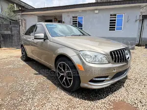 Mercedes-Benz C300 Sport Sedan AWD (3.0L 6cyl 7A) 2009 Gold