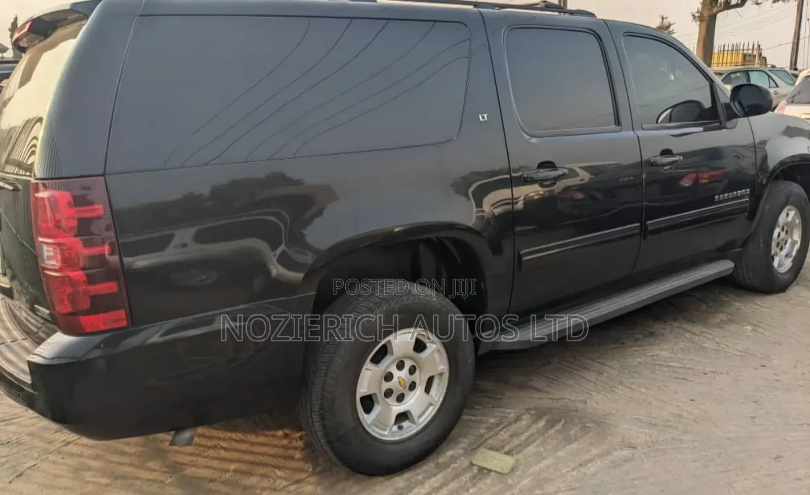 Chevrolet Suburban LTZ 1500 2012 Black