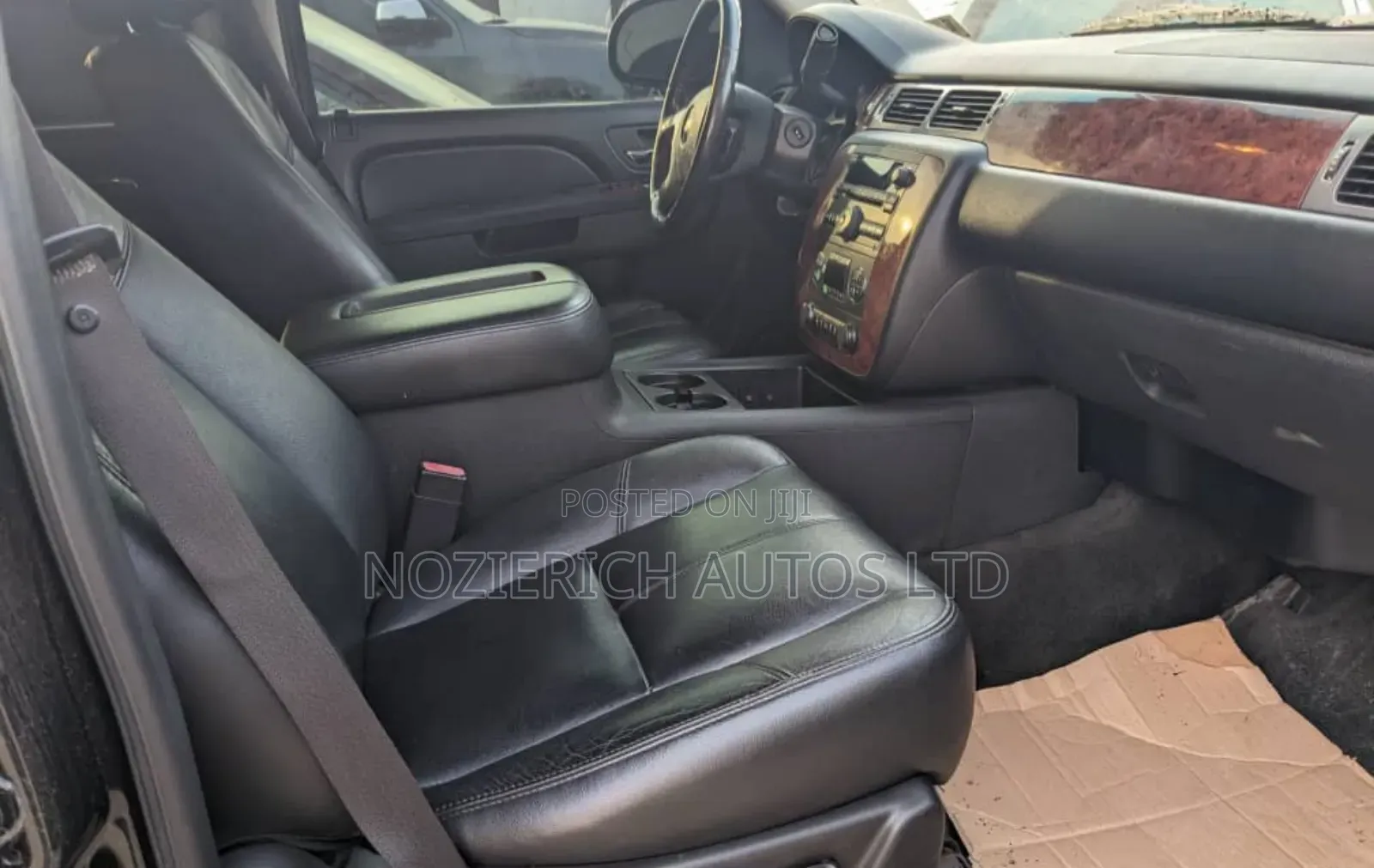 Chevrolet Suburban LTZ 1500 2012 Black