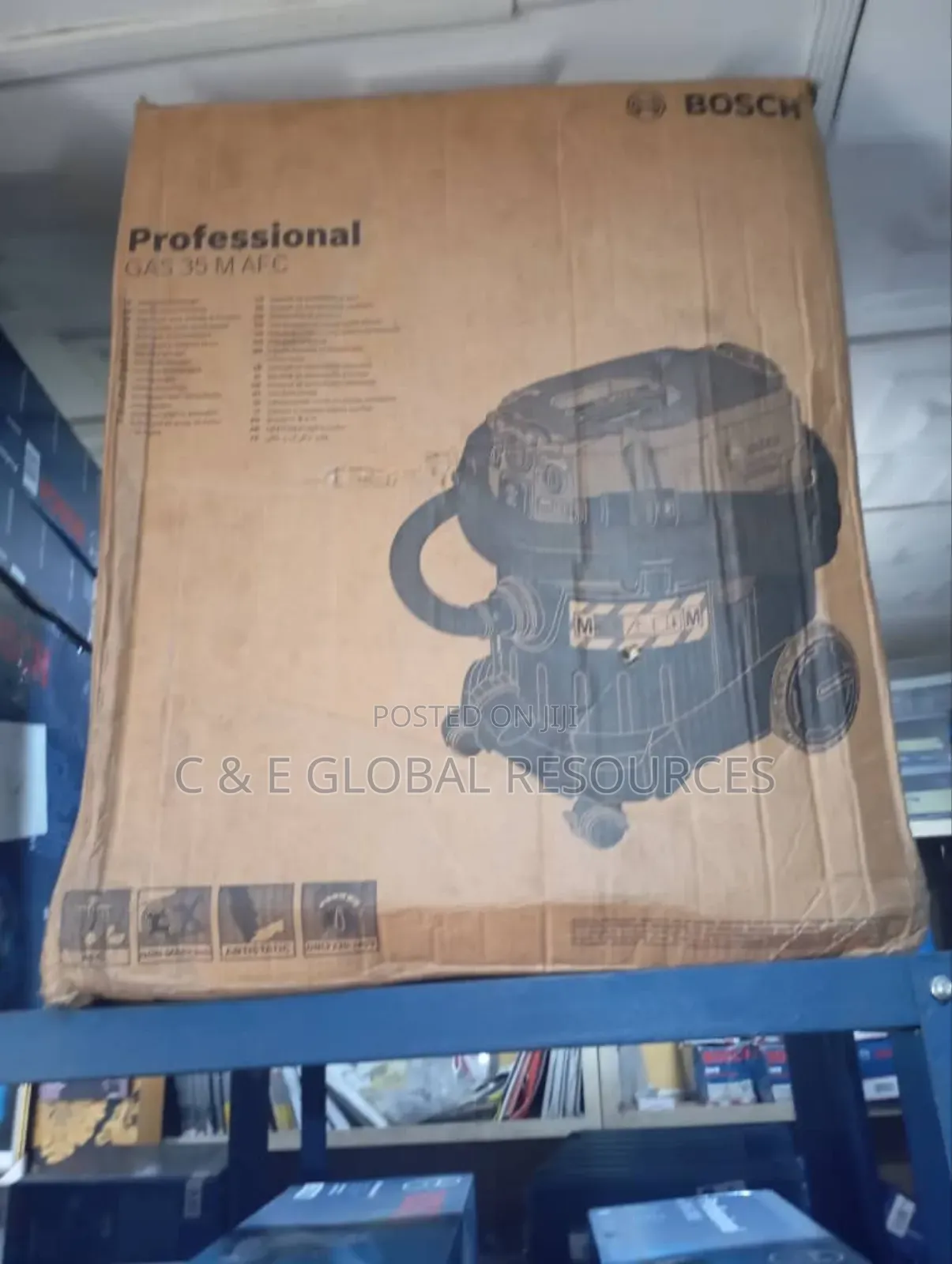 35l Bosch Vacuum Cleaner (2200w)