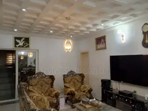 Furnished 8bdrm Duplex in Ireakari Estate,, Agric for sale