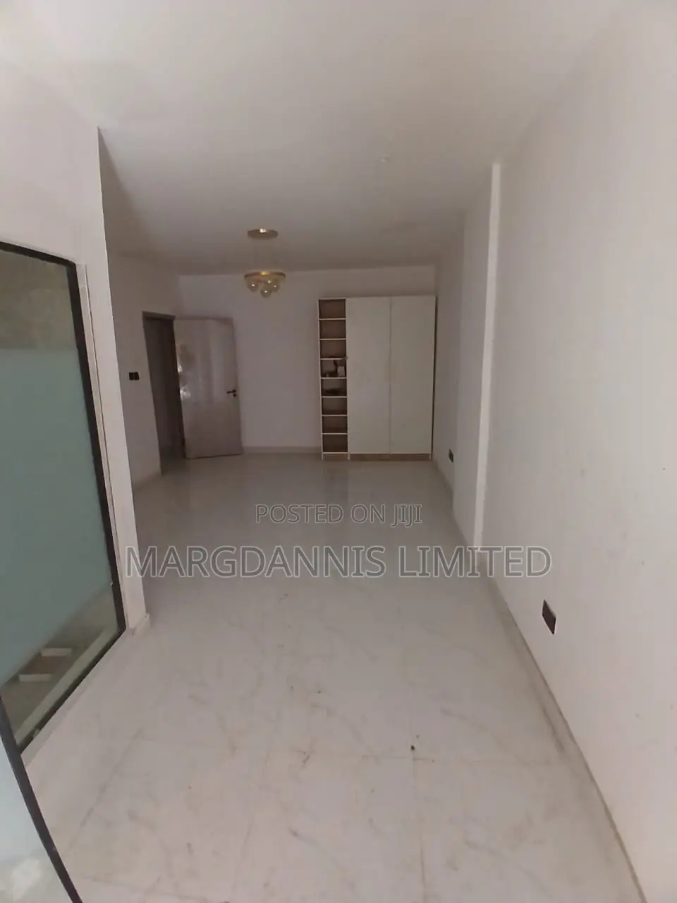 Furnished 2bdrm Maisonette in Lekki Phase 1 for sale