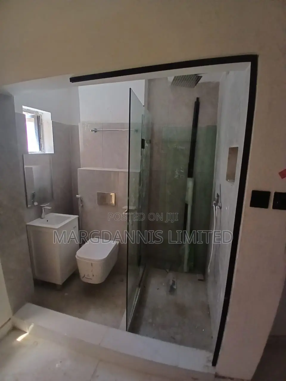 Furnished 2bdrm Maisonette in Lekki Phase 1 for sale