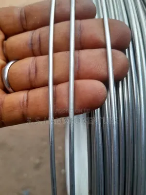 2 Mm Thickness Straghting Wires (Gavalnized Steel Wires)
