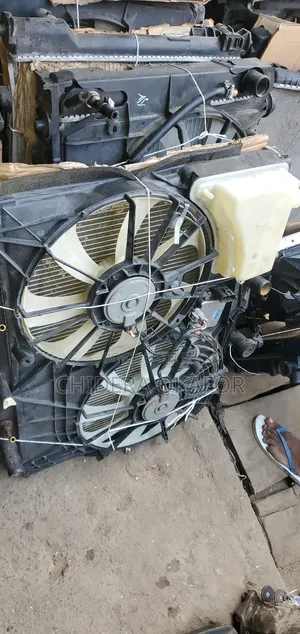 Radiator and Fan. For. Highlander. 2016