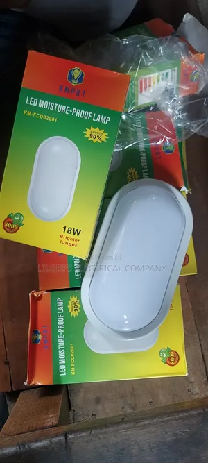 New 18 Watts Led Outdoor / Fence Light
