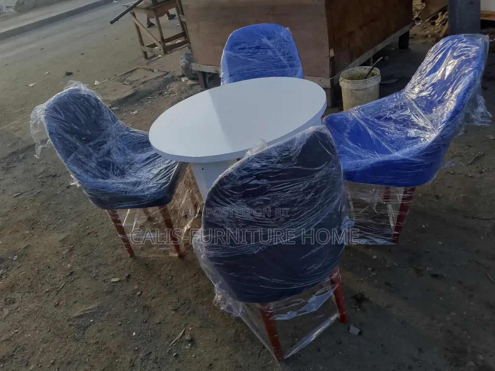 4 Seaters Dinning Table