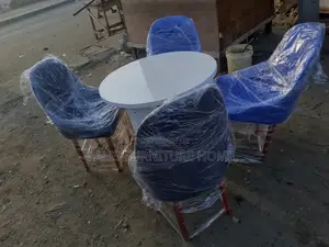 4 Seaters Dinning Table
