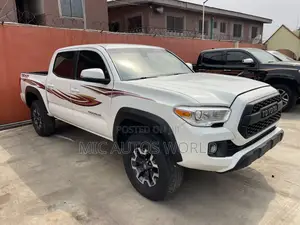 Toyota Tacoma 2018 White