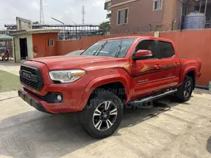 Toyota Tacoma 2018 Orange