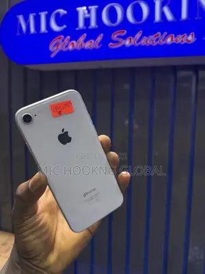 Apple iPhone 8 64 GB White